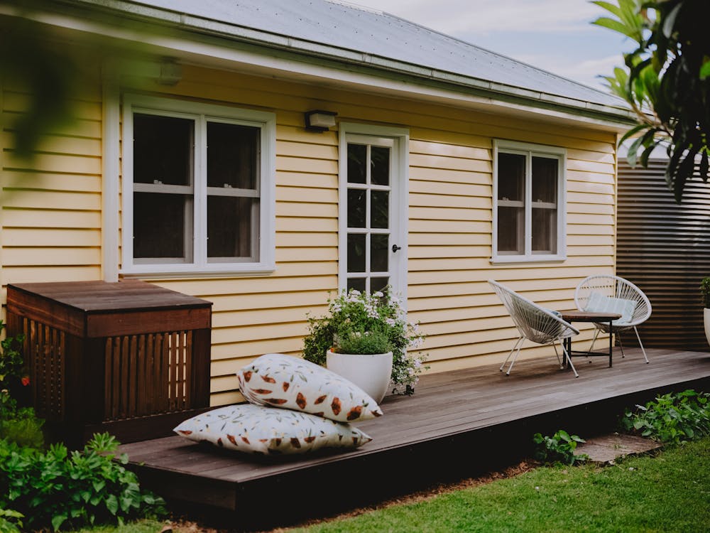 Frnt decking