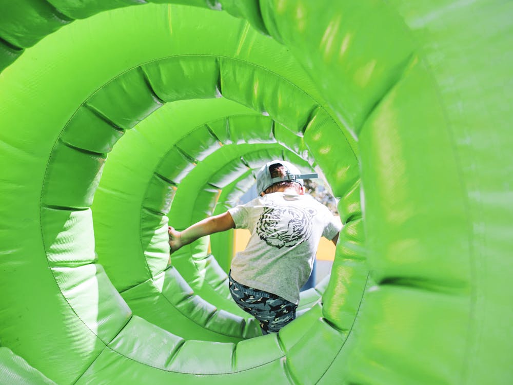 Inflatable amusement park