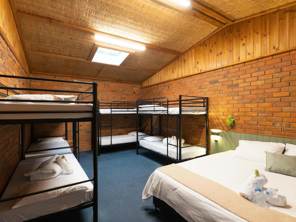 10 Beds in Cabin in Lake View Lodge