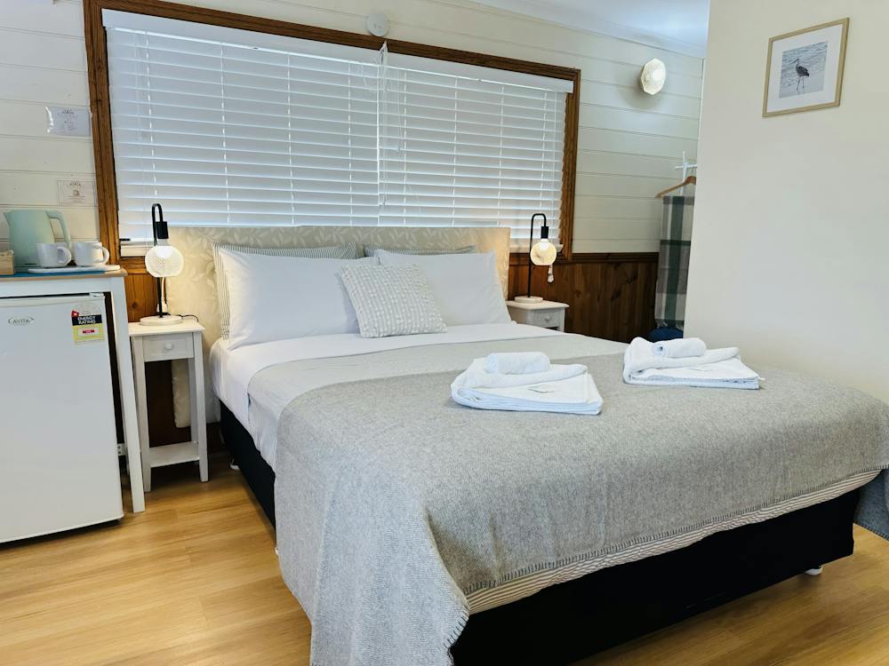 Superior Queen room with garden outlook at Stonez Boutique Accommodation