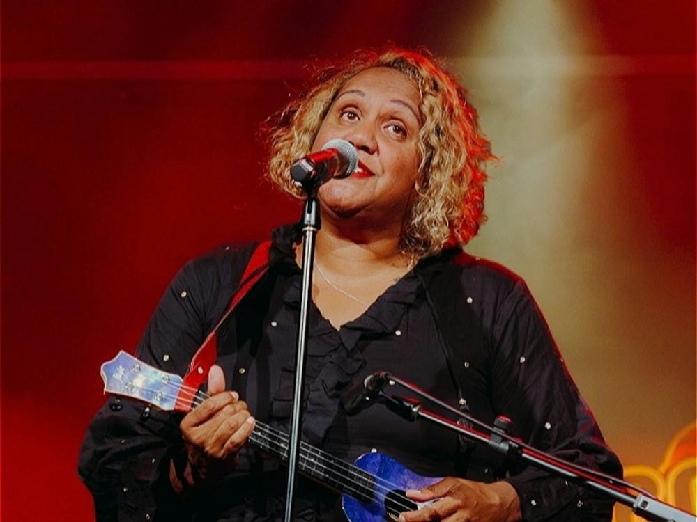 Elaine Crombie playing the ukelele