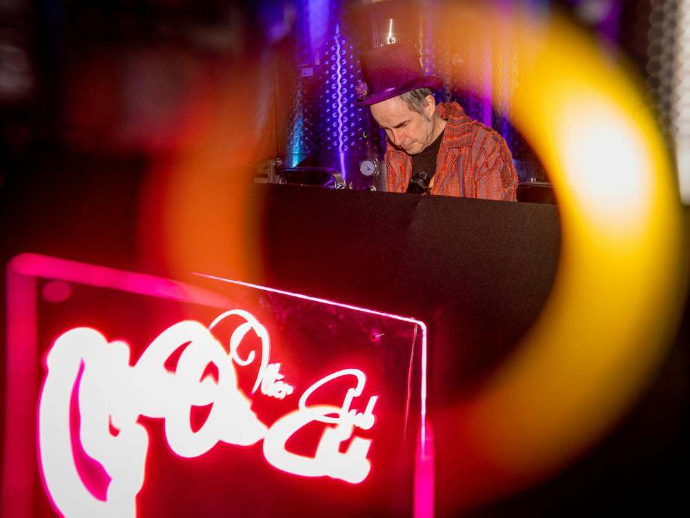 DJ Clay Ravin