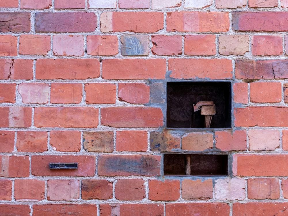 Hole